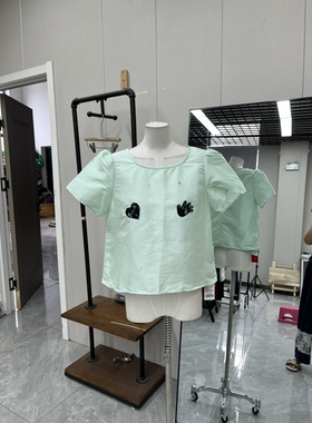 夏日清新绿色泡泡袖甜美爱心刺绣上衣夏季短袖款
