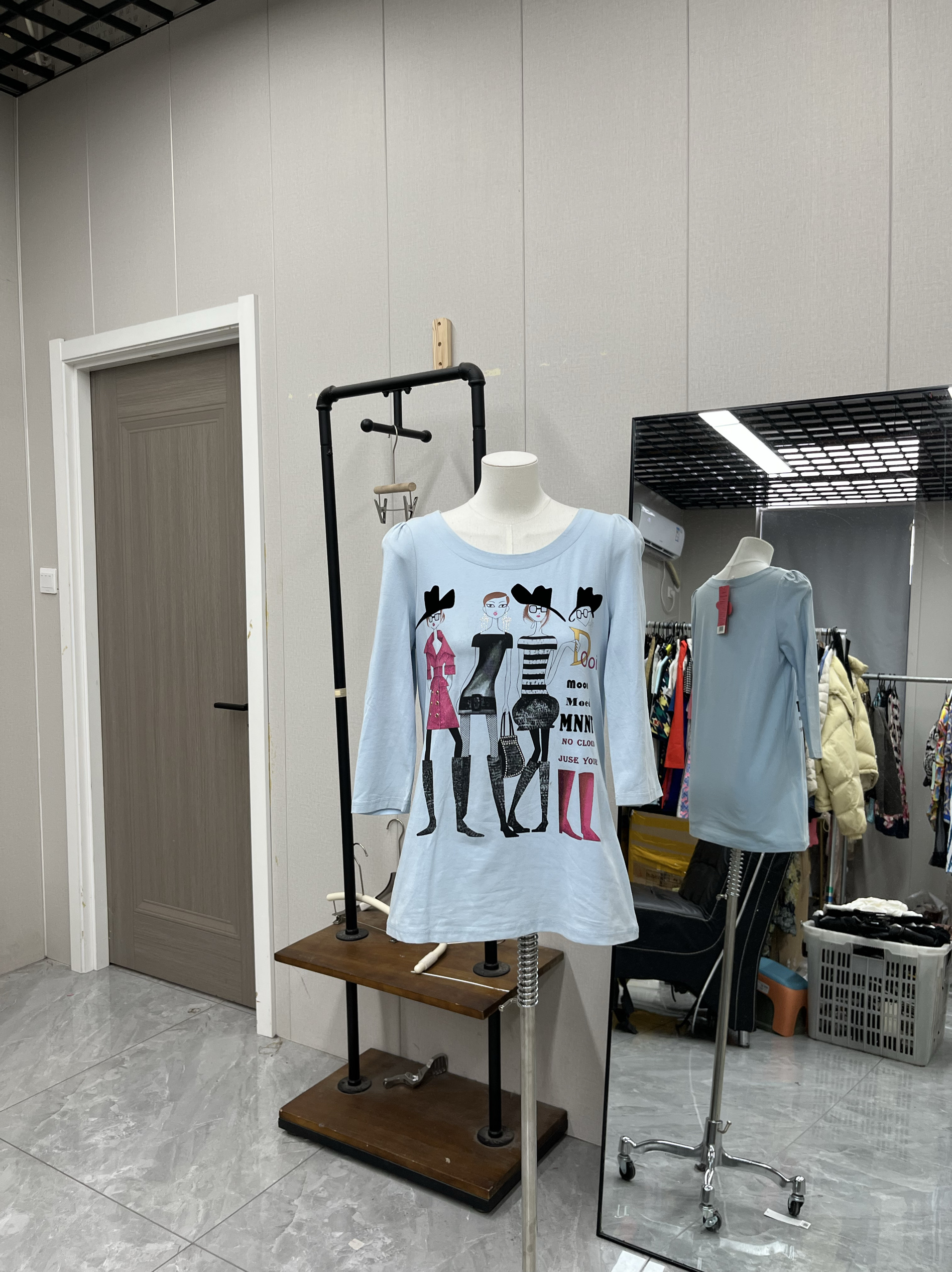高品质阿家休闲可爱减龄韩系蓝色长袖T恤衫甜美款