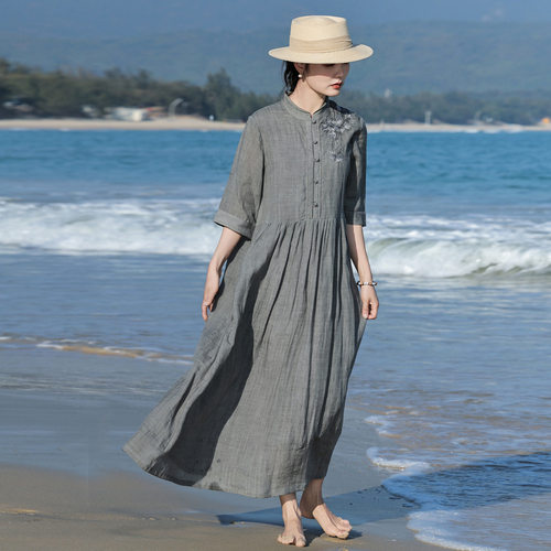文艺复古100%苎麻炒色加刺绣2026夏新款棉麻A字中袖立领大摆连衣