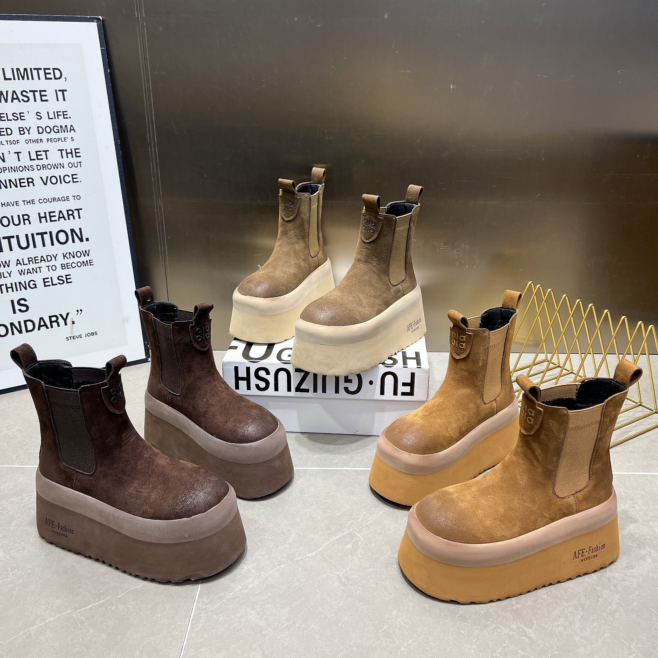 时尚磨砂皮马丁靴女2025新款真皮厚底松糕加绒棉鞋圆头切尔西短靴