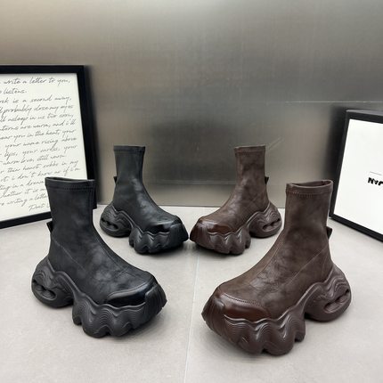 7cm超轻弹力靴女2025年新款厚底松糕瘦瘦靴套筒休闲短靴马丁靴女