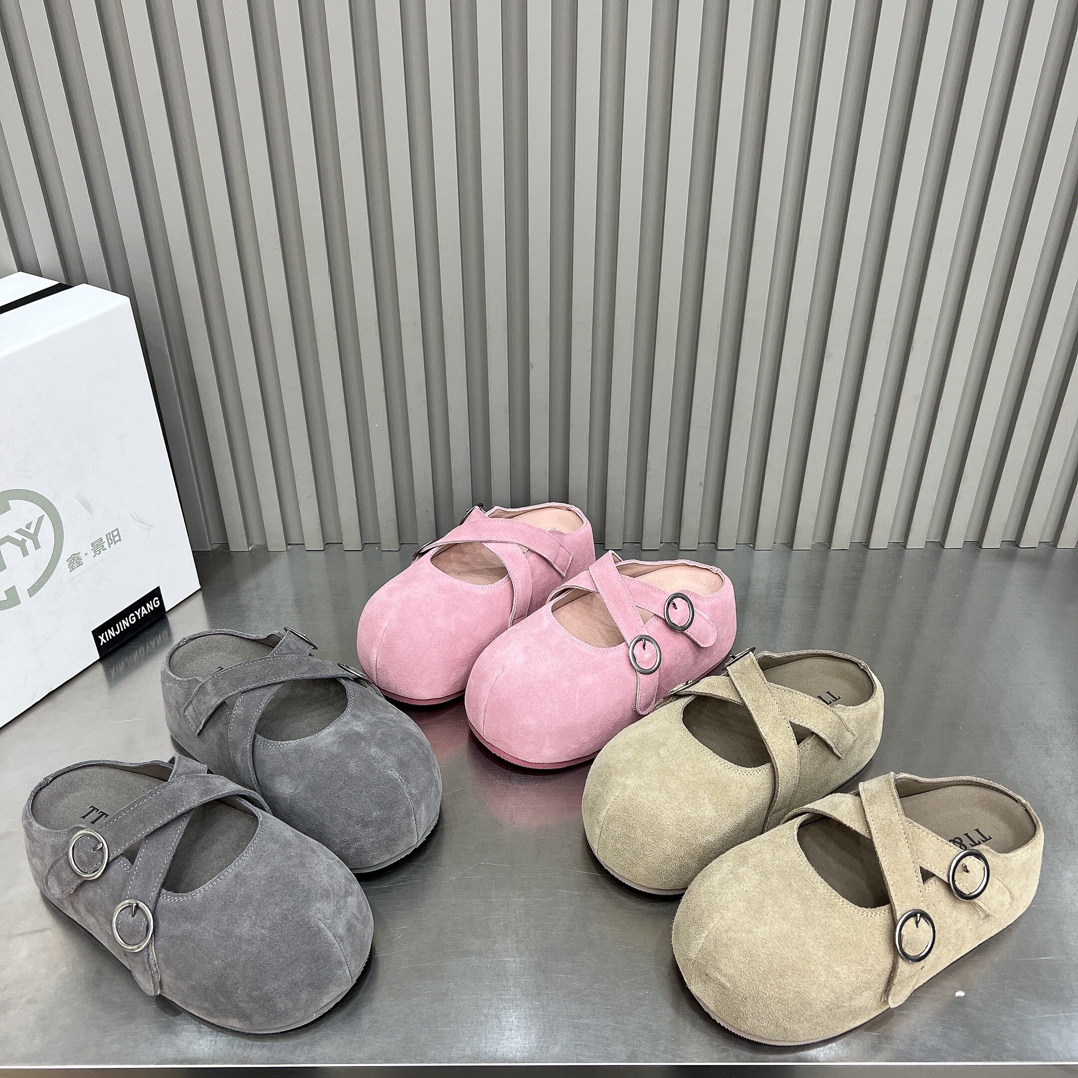 复古磨砂皮勃肯鞋女2026新款懒人一脚蹬5cm厚底内增高包头半拖鞋