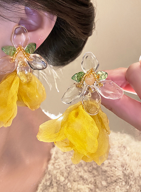 超仙耳环黄色雪纺花朵个性夸张耳饰耳钉耳坠2025新款度假旅游饰品