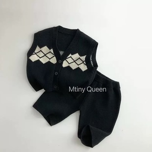 韩国婴幼童装简约复古提花毛衣马甲开衫针织七分裤气质韩版套装