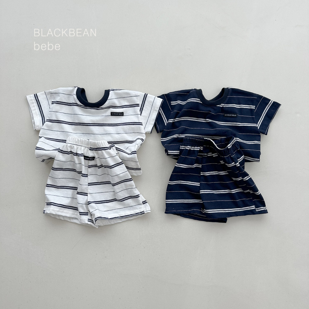 现货韩国进口婴幼童装夏季柔软舒适条纹宽松休闲运动短袖短裤套装
