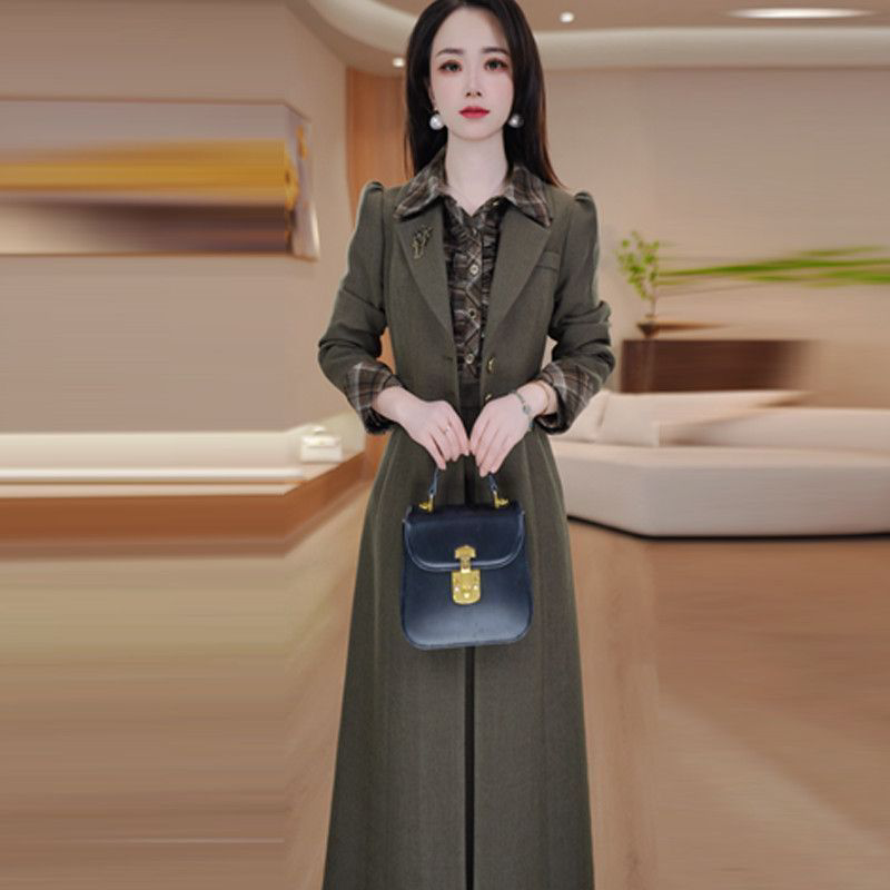 2026秋季新款西装领风衣套装裙女减龄穿搭格纹拼接连衣裙两件套潮