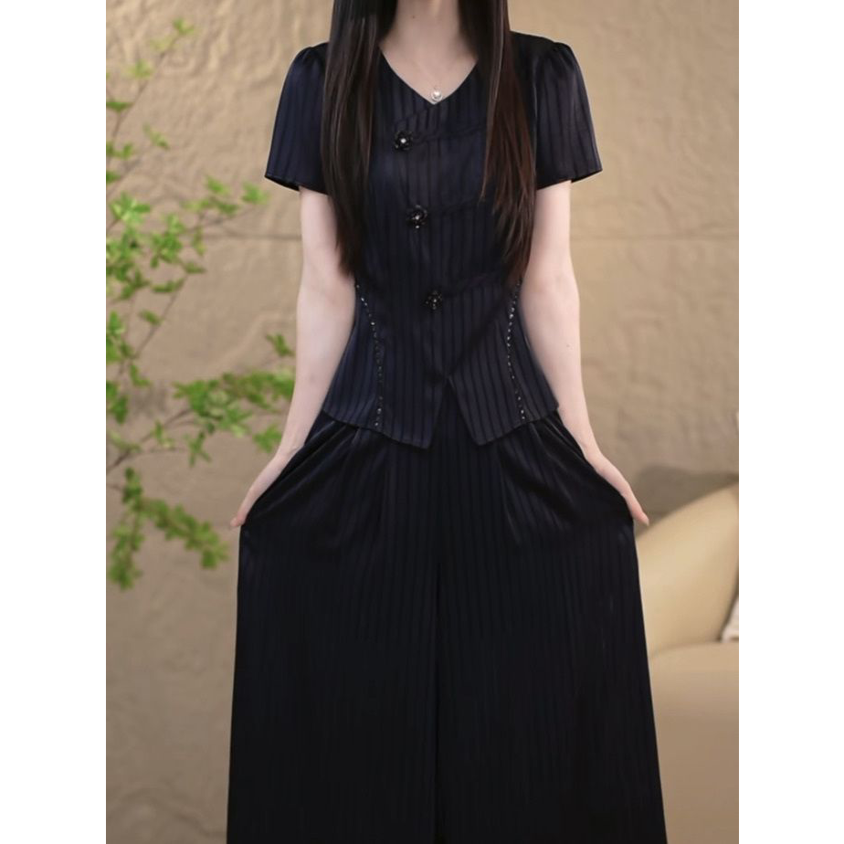 2026夏季新款休闲上衣裤子修身俩件套高级冰丝缎时尚短袖套装女