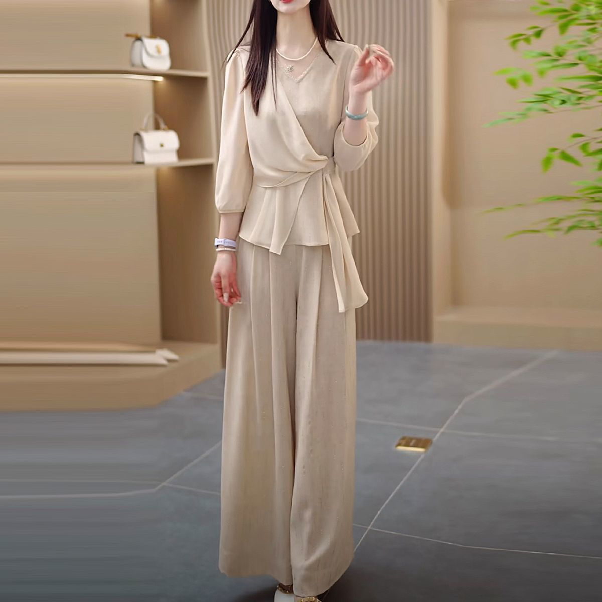 春夏新高腰显瘦显高时尚高级感轻奢燕麦冰丝麻套装大码遮肉两件套