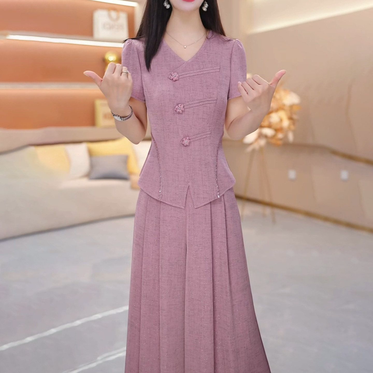 2026夏季新款贵夫人妈妈显瘦阔腿裤套装高端精致V领短袖两件套女