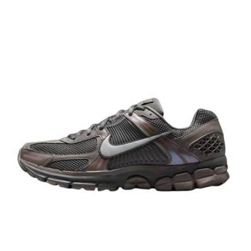 Nike Air Zoom Vomero 5“Cave Stone柔软舒适低帮休闲跑步鞋男款