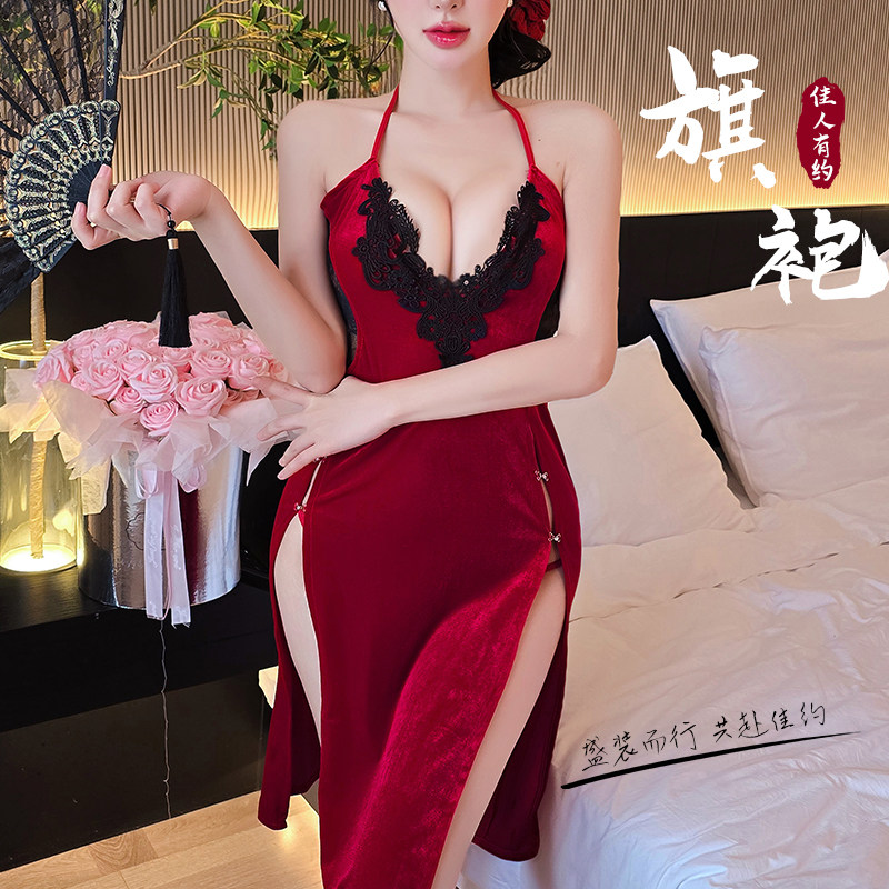 复古吊带丝绒开叉旗袍
