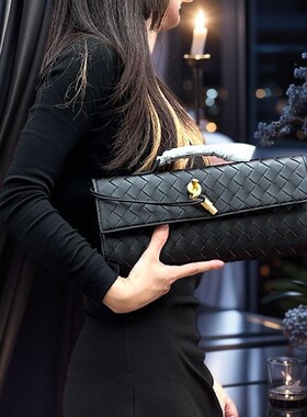 女士牛皮编织晚宴包真皮法棍包晚礼服手拿包高级感横款手提包单肩