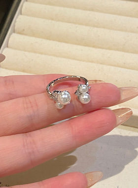 白色浪漫！锆石珍珠戒指女轻奢感素圈戒指女小众设计尾戒指环