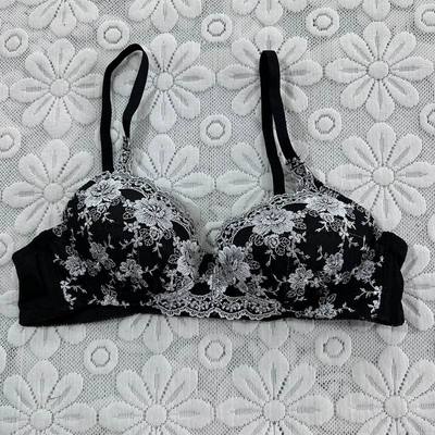 刺绣蕾丝双肩带薄棉杯无钢圈文胸
