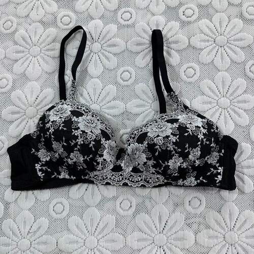 刺绣蕾丝双肩带薄棉杯无钢圈文胸