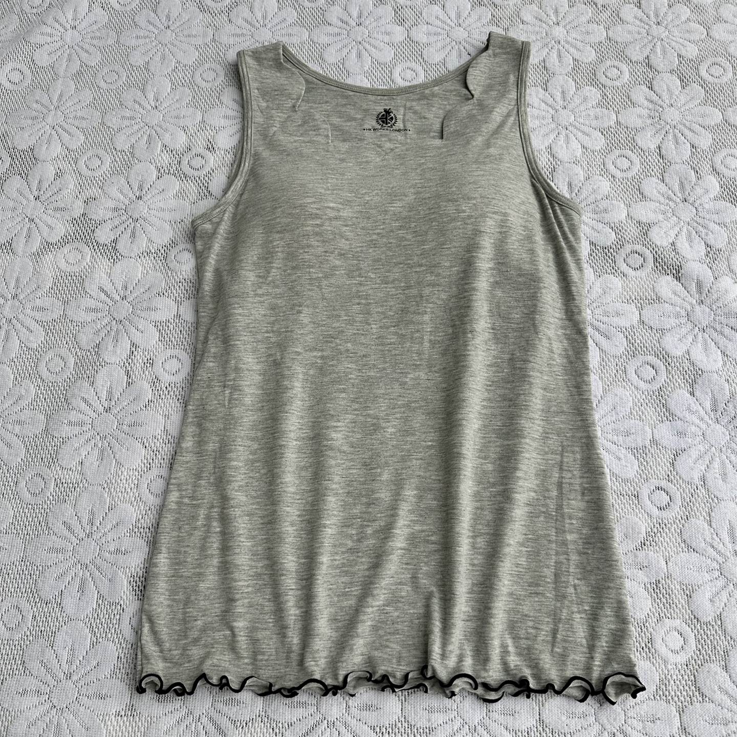 免文胸带杯无钢圈打底背心内衣女