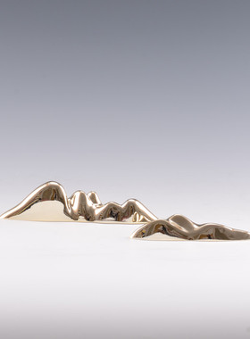 新中式书房办公室金属工艺饰品禅意文房四宝假山毛笔架学生桌摆i.