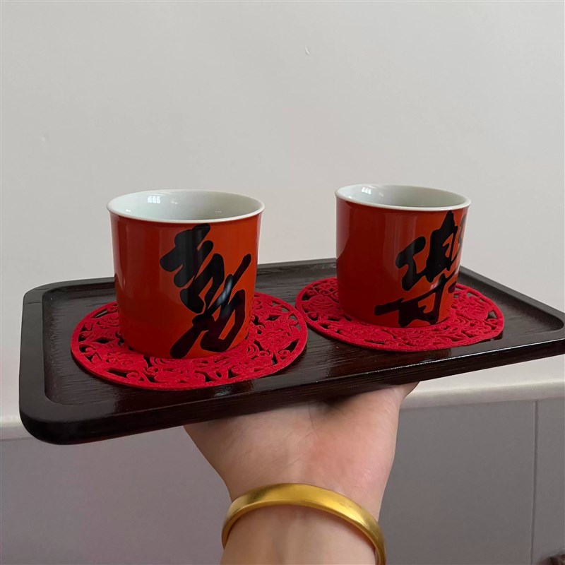 顺便说一下,买卖婚j礼茶杯,新婚红紫禁城祥云陶瓷茶具,闺蜜和新婚