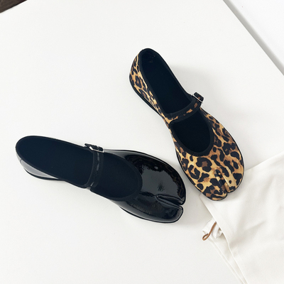 25春秋季新款玛丽珍平底复古猪蹄单鞋豹纹tabi分趾布鞋女四季鞋