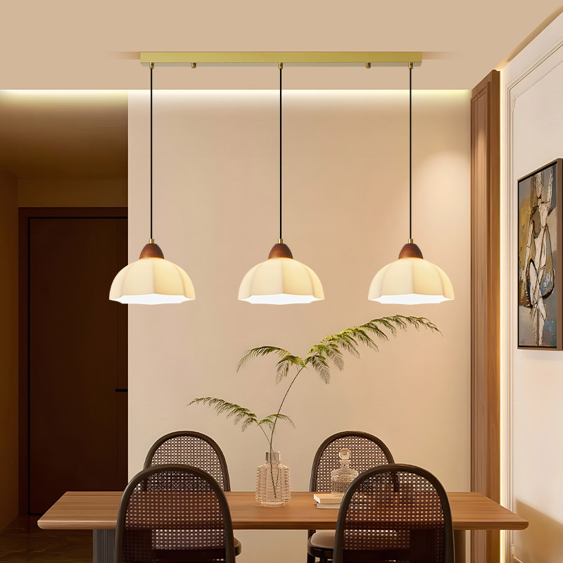 中古风餐厅吊灯胡桃木色创意个性吧台餐桌茶室侘寂风三头灯具,家装灯饰光源,餐厅吊灯,淘宝优惠券,粉丝福利购,淘宝优惠卷