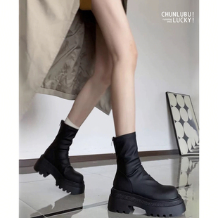 初秋短靴女款洋气早秋2024新款爆款今年流行配裙子的中筒马丁靴子