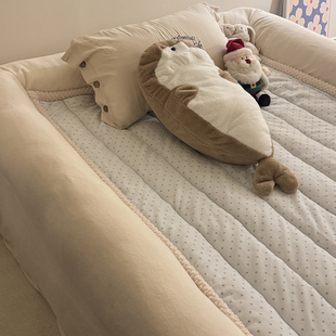 人类狗窝安全舱A类牛奶绒宝宝防掉落围边床垫保暖毛绒床单可拆洗