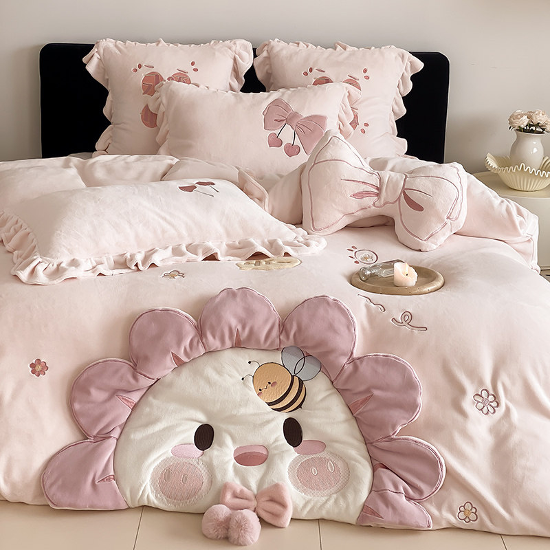 卡通刺绣牛奶绒四件套冬季可爱少女心床品加厚珊瑚绒保暖毛绒被套