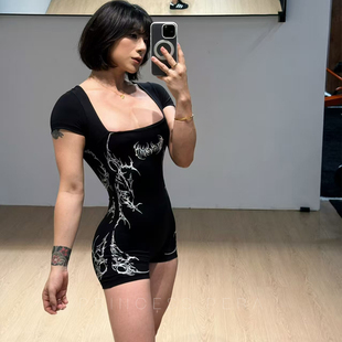 带胸垫女 运动速干健身训练瑜伽短裤 甜梨 BD系列健身连体衣