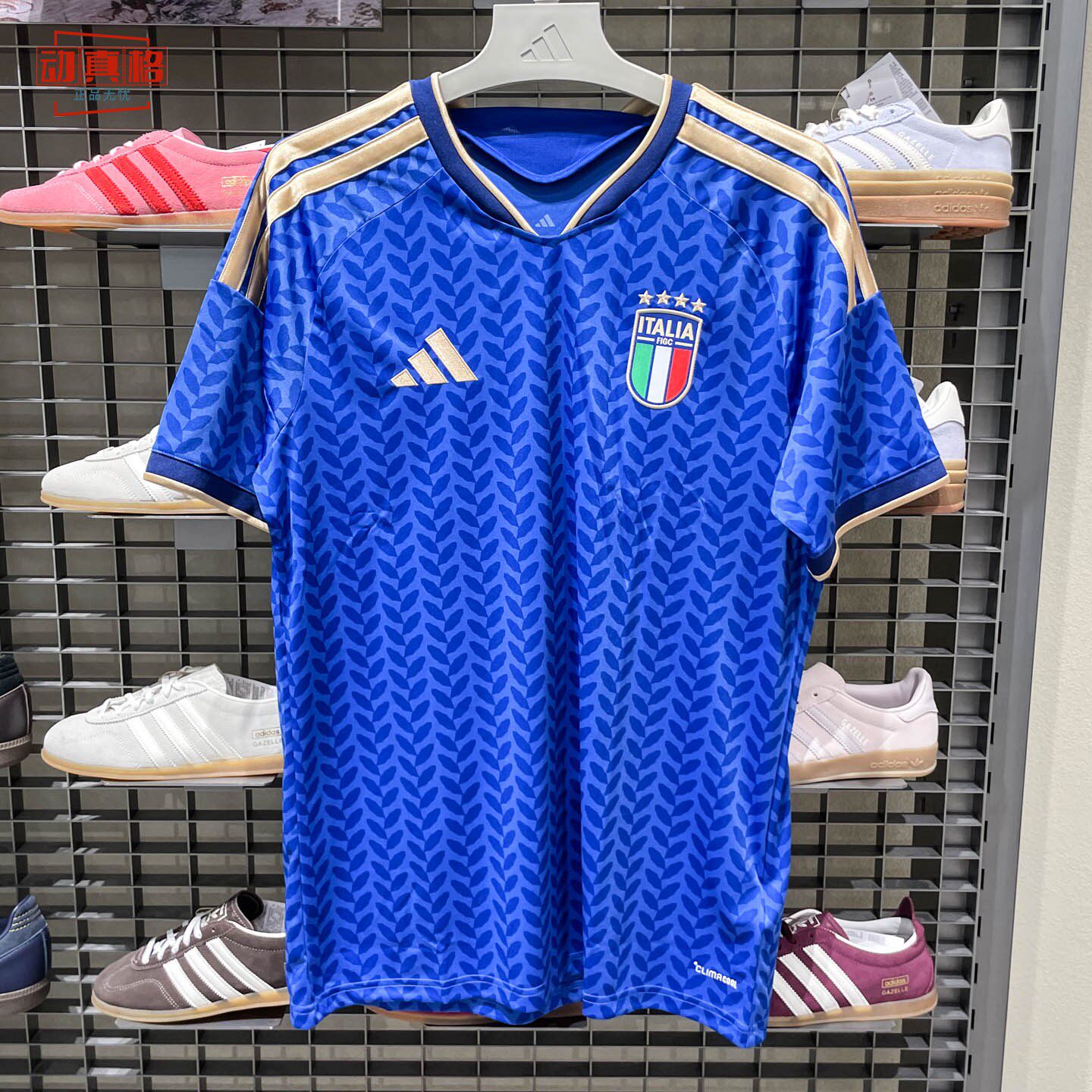 阿迪达斯2026夏男子意大利队训练运动透气吸湿排汗足球T恤 JL6937