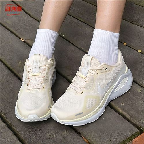 耐克2026春女子轻质跑步鞋