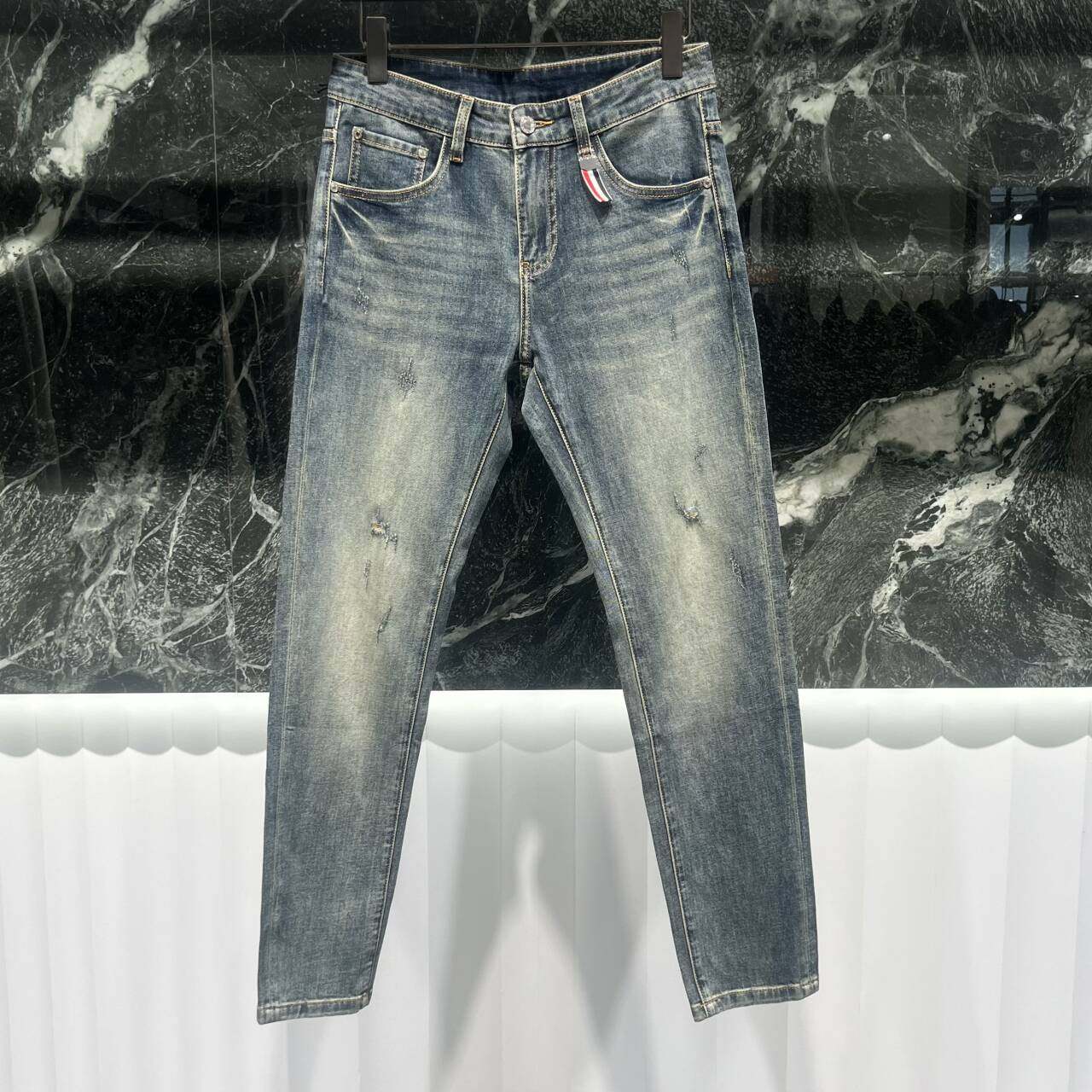 欧货高端春夏季男士牛仔裤小脚修身潮流时尚磨破弹力薄款休闲长裤