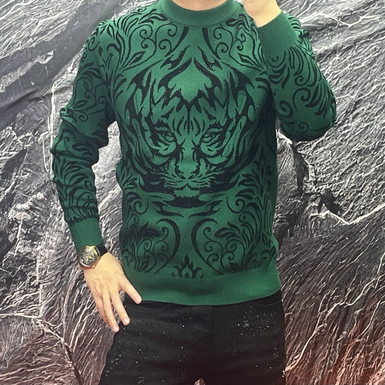 欧货潮牌修身天鹅绒圆领长袖毛衣