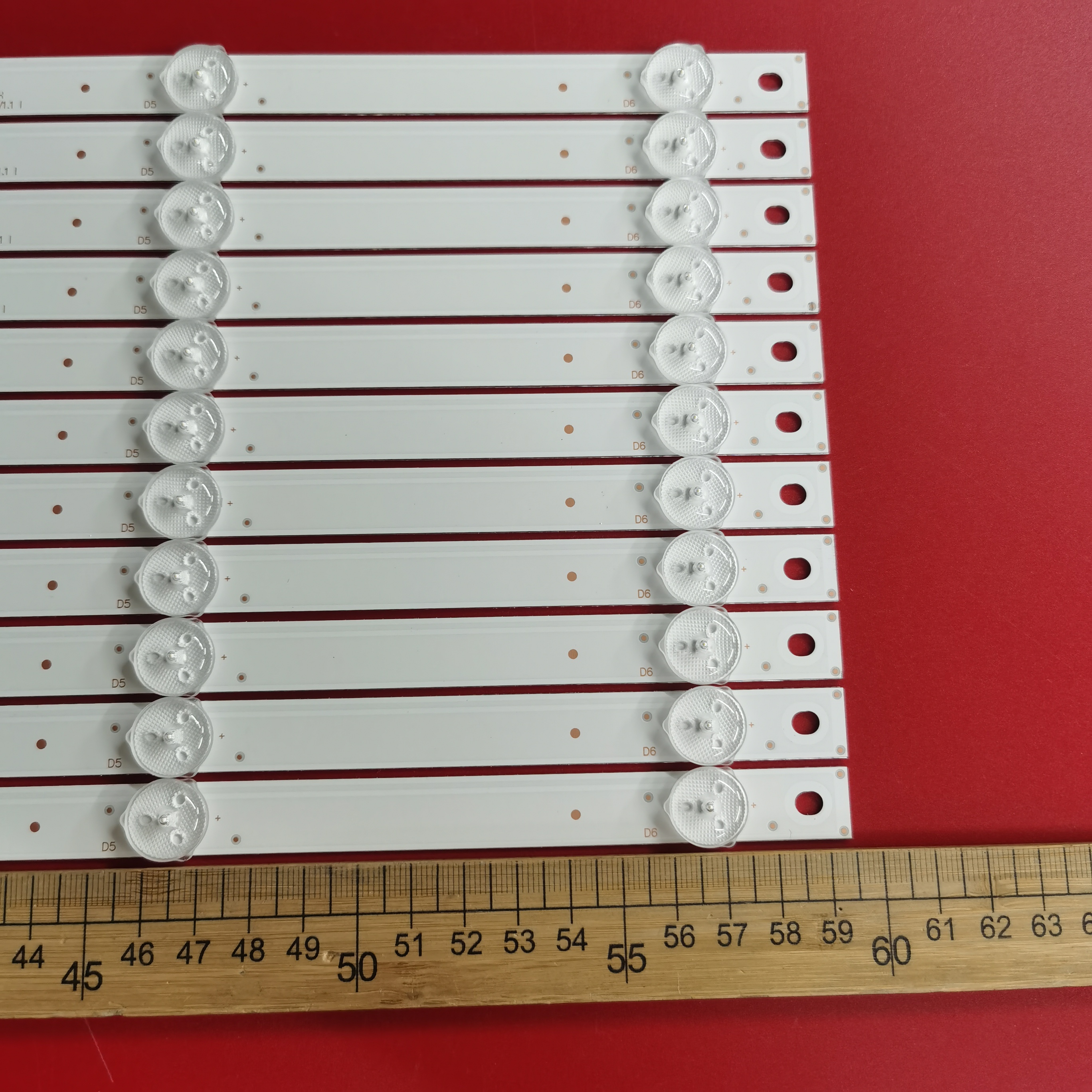 海尔LS55G310Z灯条LS55AL88R81A2 CRH-B55UKS35350611661-REV1.1