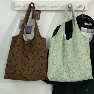 2026新款小清新花朵刺绣帆布包女大容量单肩包学生上课通勤托特包