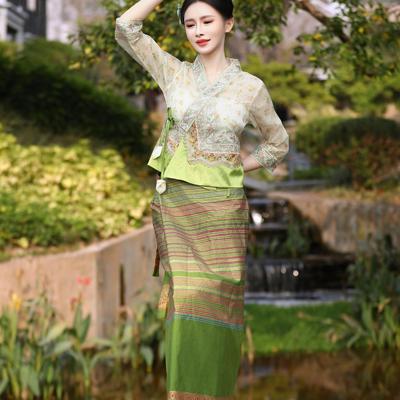 西双版纳傣族服装套装
