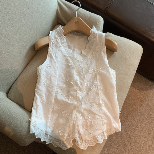 花朵镂空v领无袖蕾丝小衫优品质