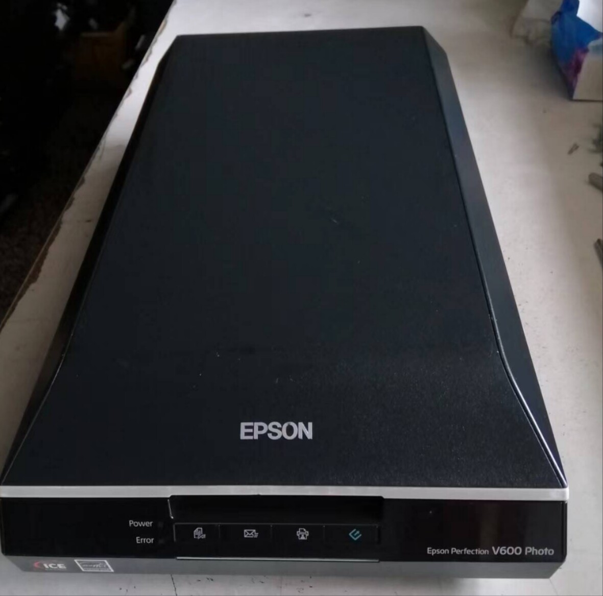 爱普生EPSON V600 高清底片画稿照片扫描仪，国外版是GT-X820