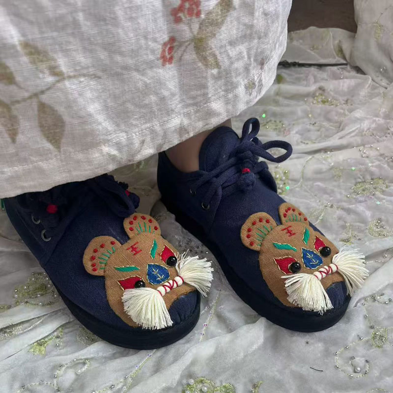 中式风纯手工刺绣虎头鞋儿童千层底布鞋国风汉服鞋复古成人养脚女