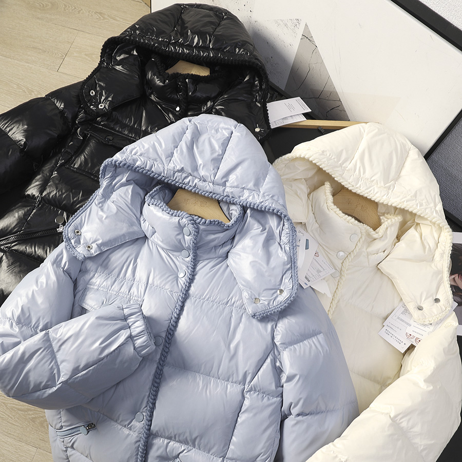 90白鸭绒修身收腰连帽羽绒服外套