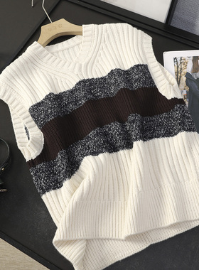 华子家 羊毛混纺撞色条纹V领针织背心马甲女2025秋冬季新款45075