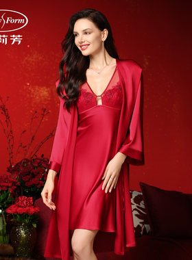 安莉芳睡袍女舒适修身显瘦时尚红色连帽家居服EL00818