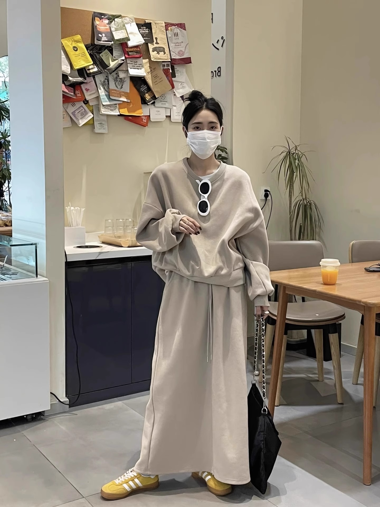 胖mm大码欧货休闲运动套装女秋装宽松显瘦卫衣半身裙两件套300斤
