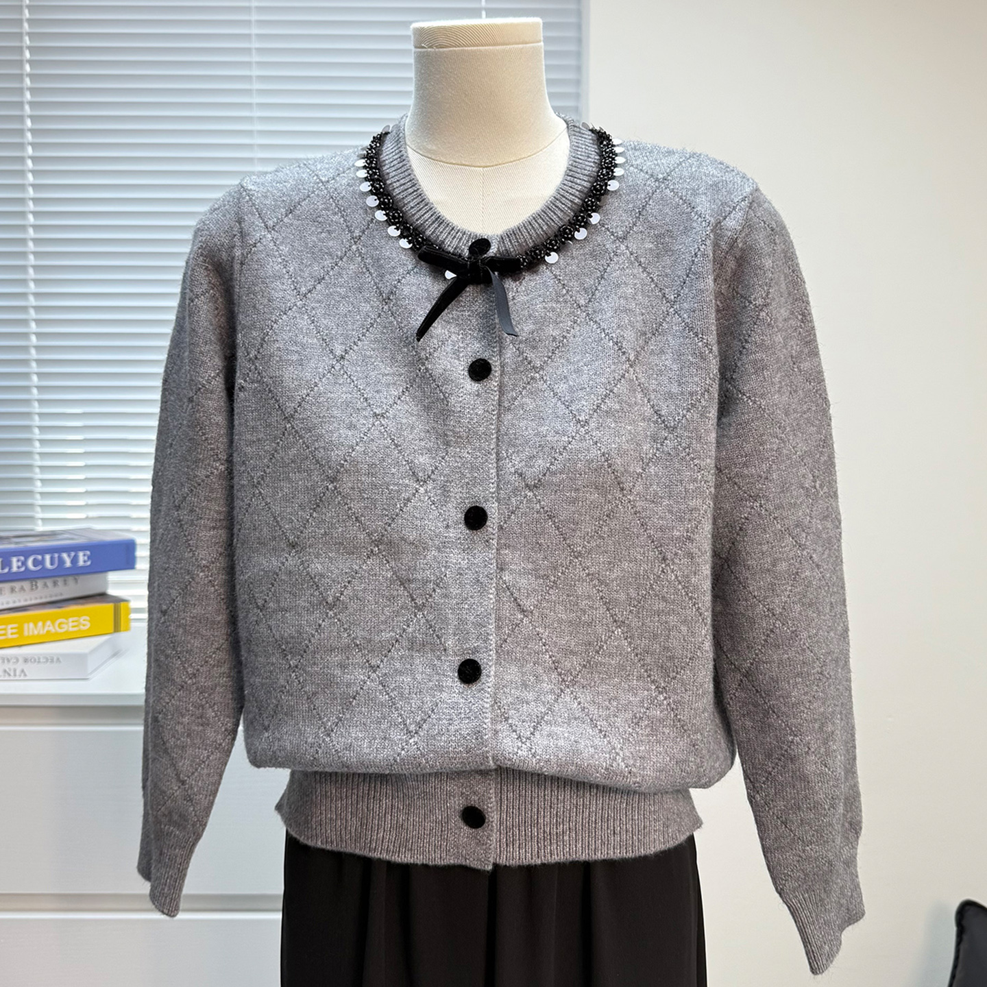 妈妈秋装针织衫宽松上衣2025新款中老年时尚女装春秋洋气外套开衫