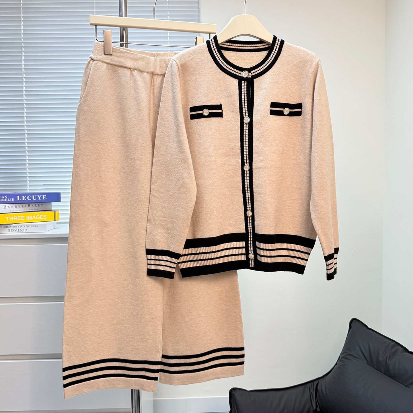 妈妈装秋套装中老年开衫外套毛衣女两件套宽松阔腿裤小香风上衣服