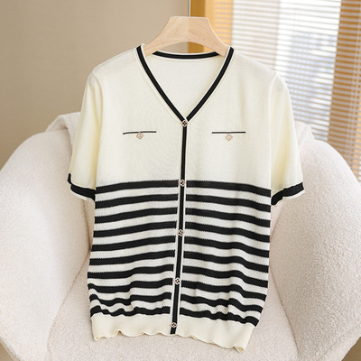 中年妈妈装薄款小香风t恤女夏中老年条纹冰丝针织短袖V领气质上衣