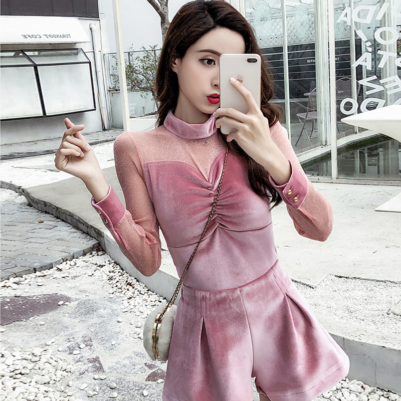 女神范网红两件套装冬装韩版洋气俏皮网纱金丝绒上衣坠感阔腿短裤