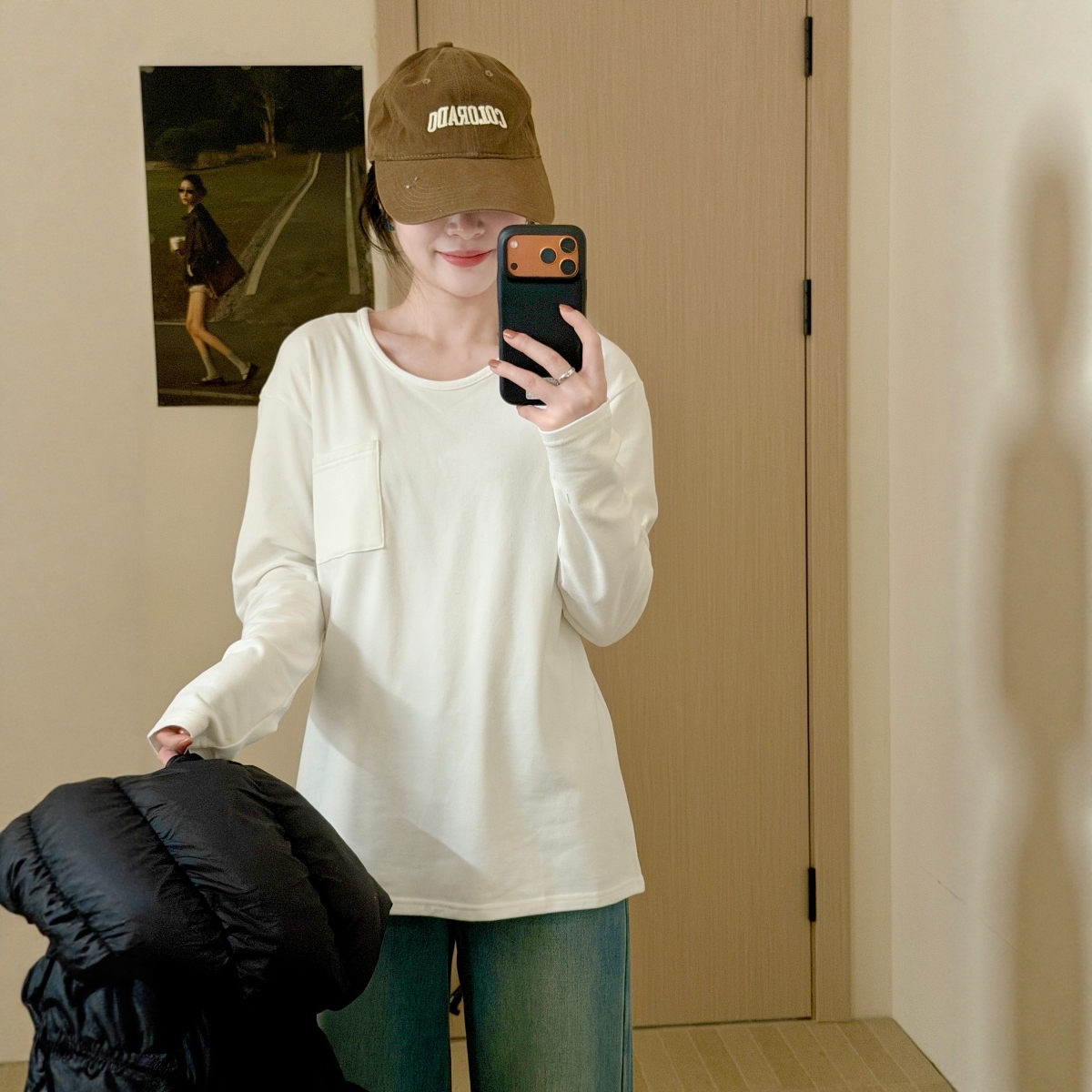 此外U领纯色基础版长袖T恤女