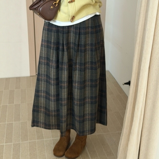 此外 复古格子松紧腰半身裙女2025冬季新款过膝长裙学院风百褶裙