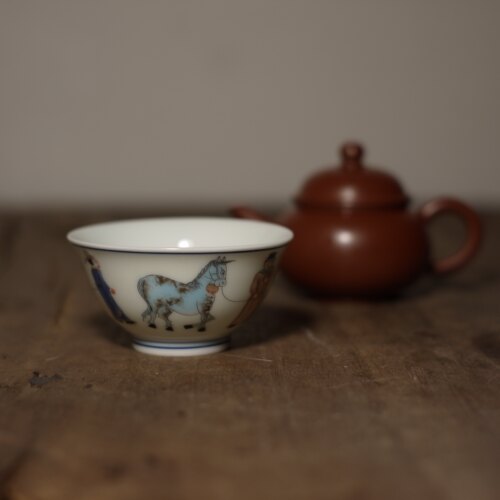 小青茶事仕马图若深杯珐琅彩茶杯
