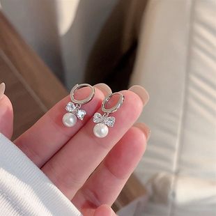 925银针韩系甜美锆石蝴蝶结珠珠耳环时尚ins冷淡风小巧精致百搭女